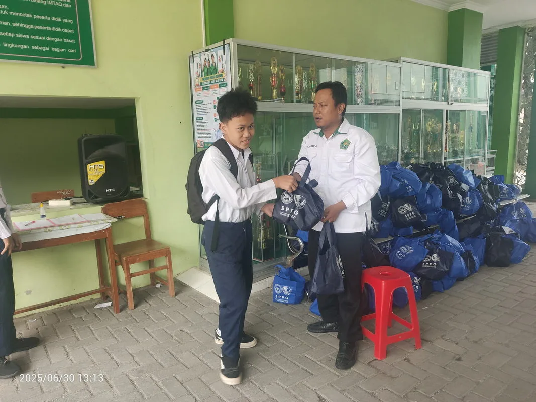 MTsN 9 Sleman Dukung Program Makan Bergizi Gratis (MBG), Siswa Antusias Meski Libur