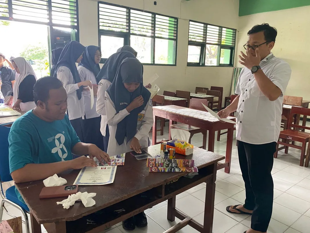 Cap Tiga Jari Siswa Kelas IX MTs Negeri 3 Sleman Jadi Momen Nostalgia