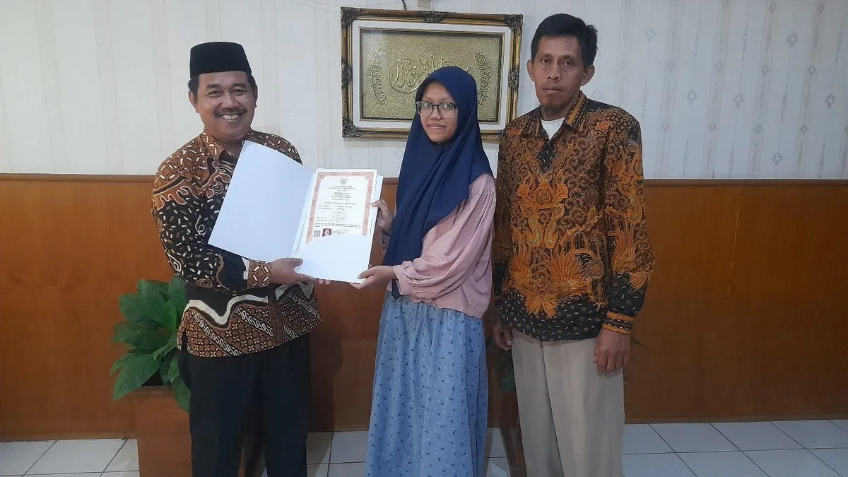 Tingkatkan Pelayanan: MAN 3 Sleman Serahkan Ijazah Langsung Kepada Alumnus