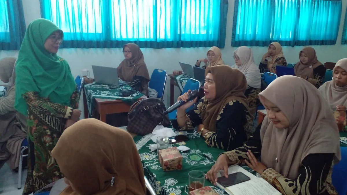 Guru MTsN 9 Sleman Antusias Ikuti Workshop Pembelajaran Mendalam dan Kurikulum Cinta di Hari Pertama Masuk Kerja