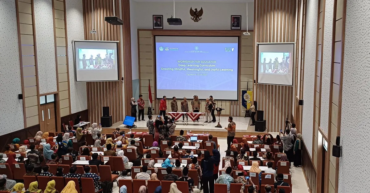 Ikuti Workshop dan Sosialisasi Program IUP UGM, Kepala MAN 3 Sleman Tanda Tangani Perjanjian Kerja Sama