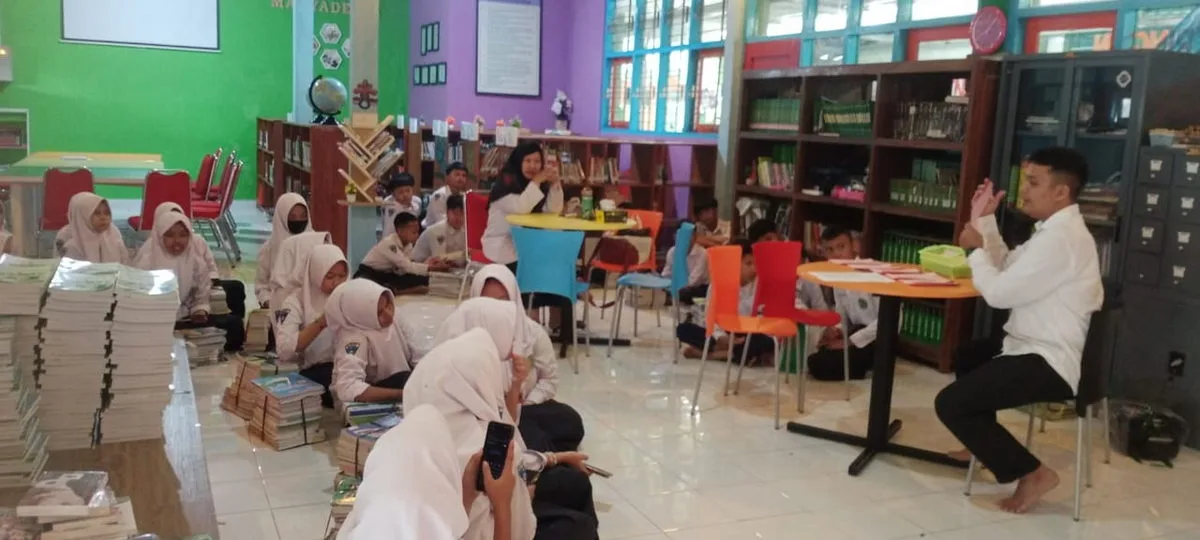 Sosialisasi Mekanisme Peminjaman dan Pengembalian Buku Paket di Perpustakaan Madyadesta MTsN 8 Sleman