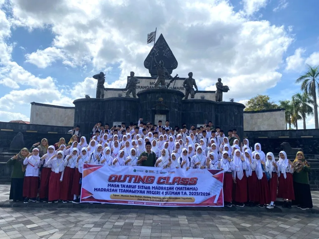 Belajar di Luar Kelas, MTsN 4 Sleman Ajak Murid Kelas VII Jelajahi Museum Benteng Vredeburg