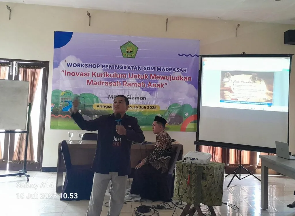 Kupas Tuntas Enigma Deep Learning: MIN 2 Sleman Gelar Workshop Inovasi Kurikulum Menuju Madrasah Ramah Anak