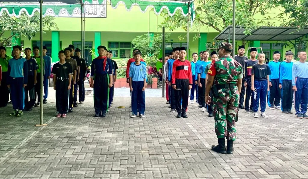 MATSAMA MAN 1 Sleman:  Gandeng Koramil Godean Gelar Latihan Baris-Berbaris