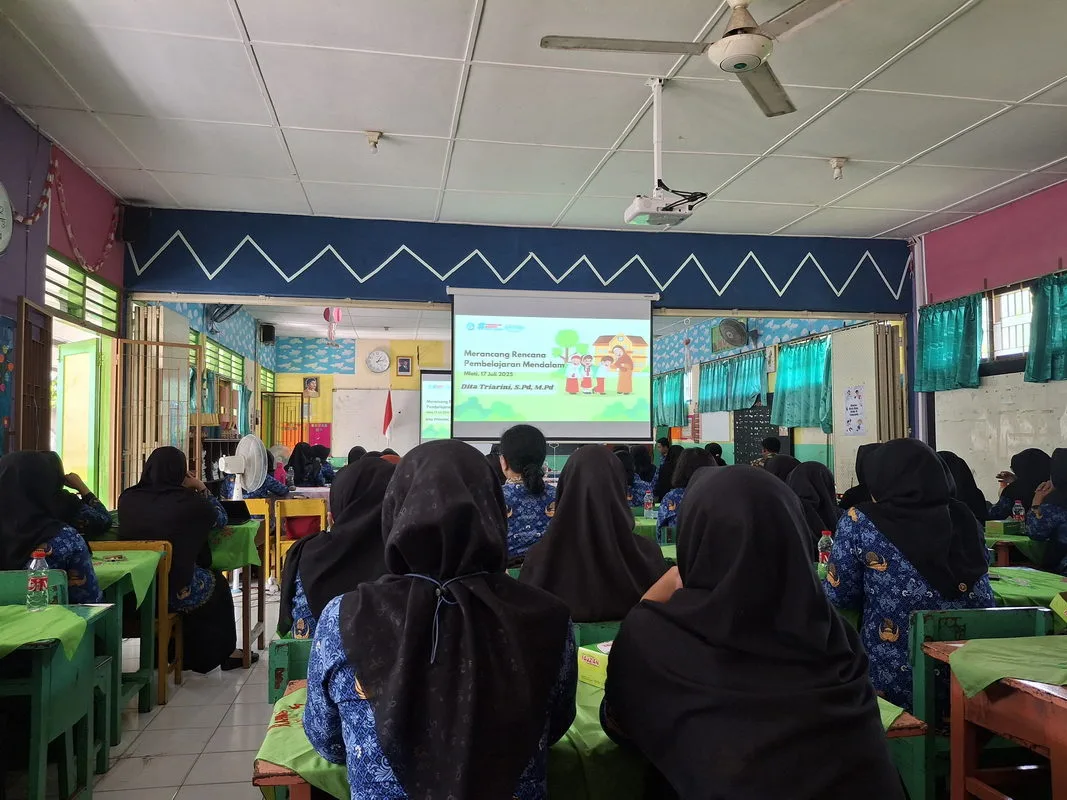 Seluruh Guru MIN 1 Sleman Ikuti Kegiatan KKG Gugus 3: Fokus pada Perancangan Pembelajaran Mendalam