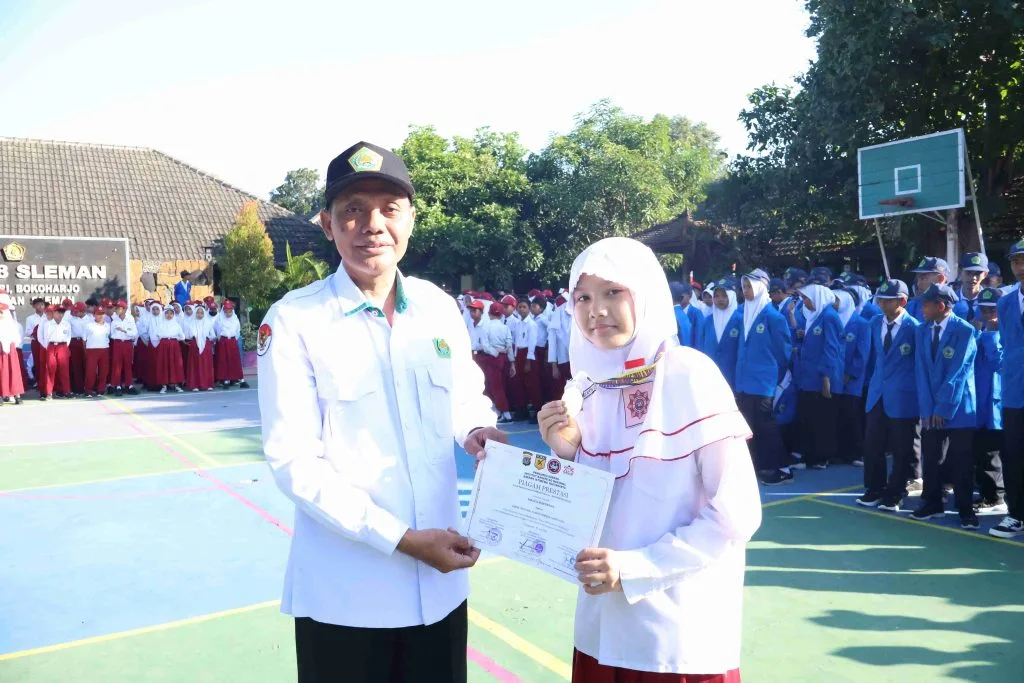 Majida Martinavis Persembahkan Medali Emas untuk MTsN 8 Sleman di Kejuaraan Karate Piala Kapolda DIY 2025