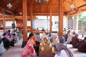 Pengajian Rutin Keluarga Besar MTsN 8 Sleman: Ustadz Gufron Bahas Keteladanan dan Tantangan Mendidik Generasi Alpha