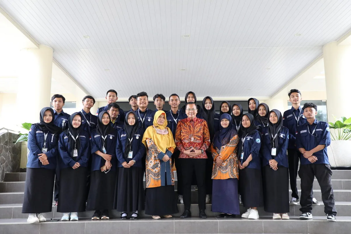 OSIS PRIMA MAN 5 Sleman Laksanakan Audiensi ke Gedung DPRD Sleman, Pelajari Langsung Kepemimpinan Politik dari Wakil Rakyat