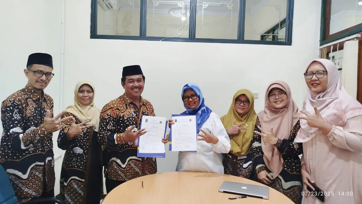 MAN 3 Sleman dan Prodi Pendidikan Bahasa Inggris UII Sepakati Dokumen Implementasi Kerja Sama