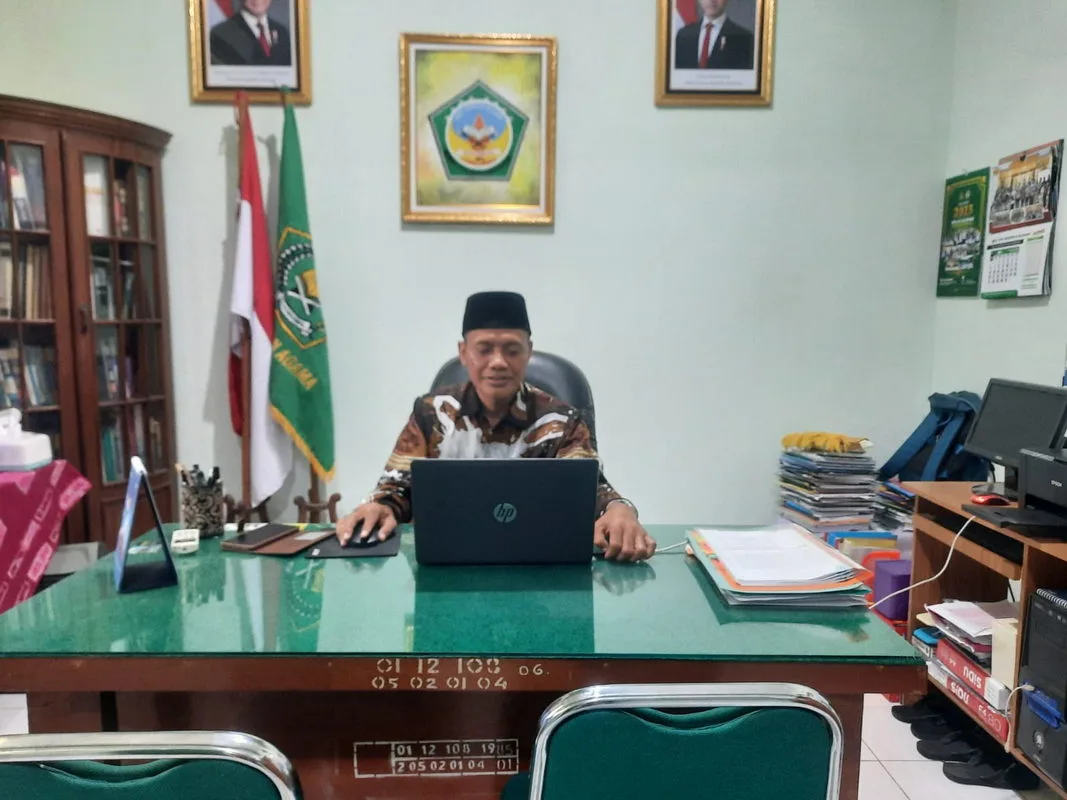 Kepala MTsN 8 Sleman Ikuti Zoom Penyamaan Persepsi Mentor Latsar CPNS