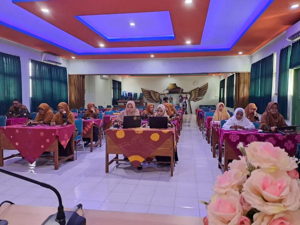 MTsN 8 Sleman Gelar Rapat Wali Kelas Bahas Penguatan Tugas dan Kedisiplinan Siswa