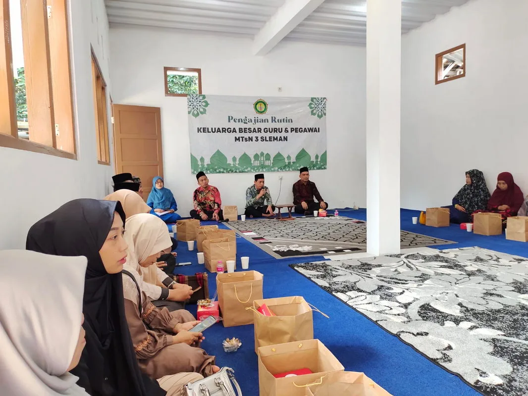 Pererat Silaturahmi, MTs Negeri 3 Sleman Gelar Pengajian Keluarga