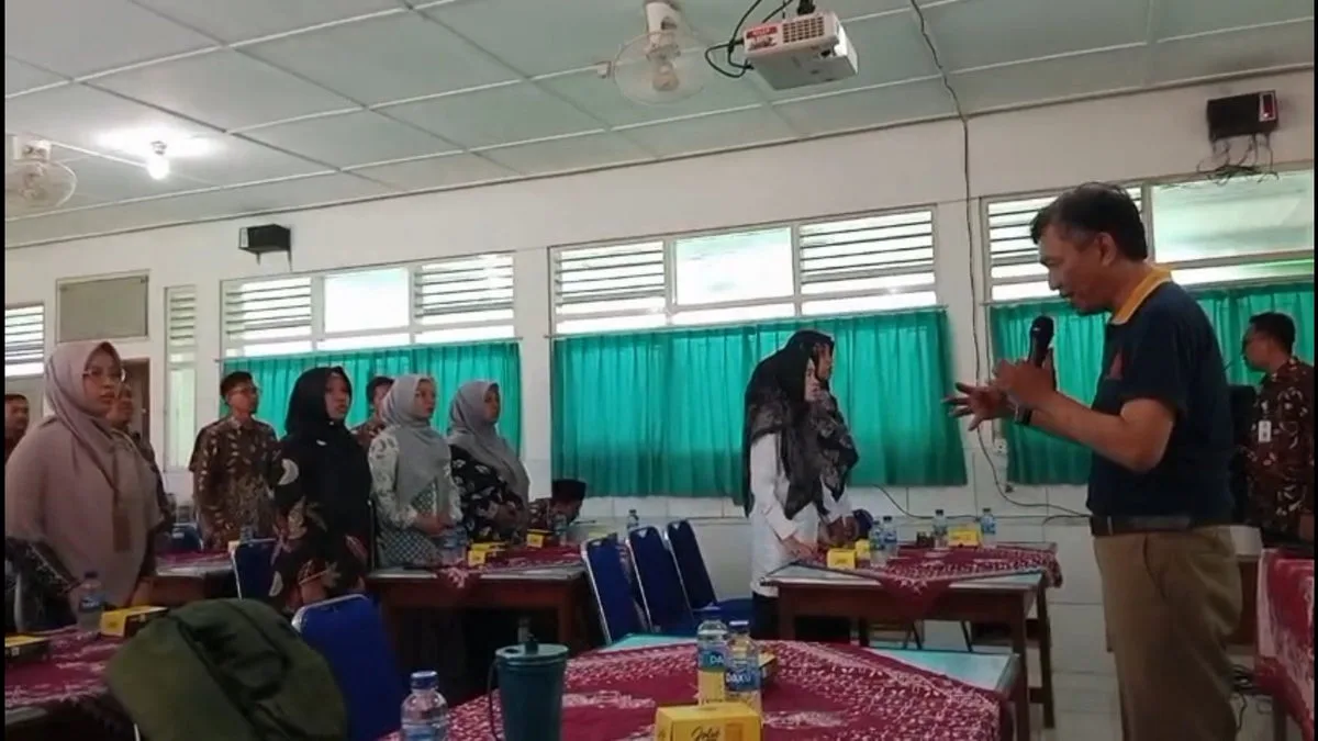 Perwakilan MTsN 8 Sleman Ikuti Latihan Perdana Tim Paduan Suara HUT RI ke-80 Kapanewon Prambanan