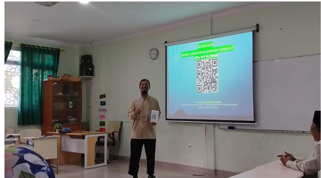 Sosialisasi Layanan Pemanfaatan Laboratorium IPA MTsN 9 Sleman: Inovasi IT melalui Barcode