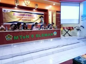Kak Hartini Wakili MTsN 8 Sleman Sebagai Anggota Presidium Musran Kwaran Prambanan