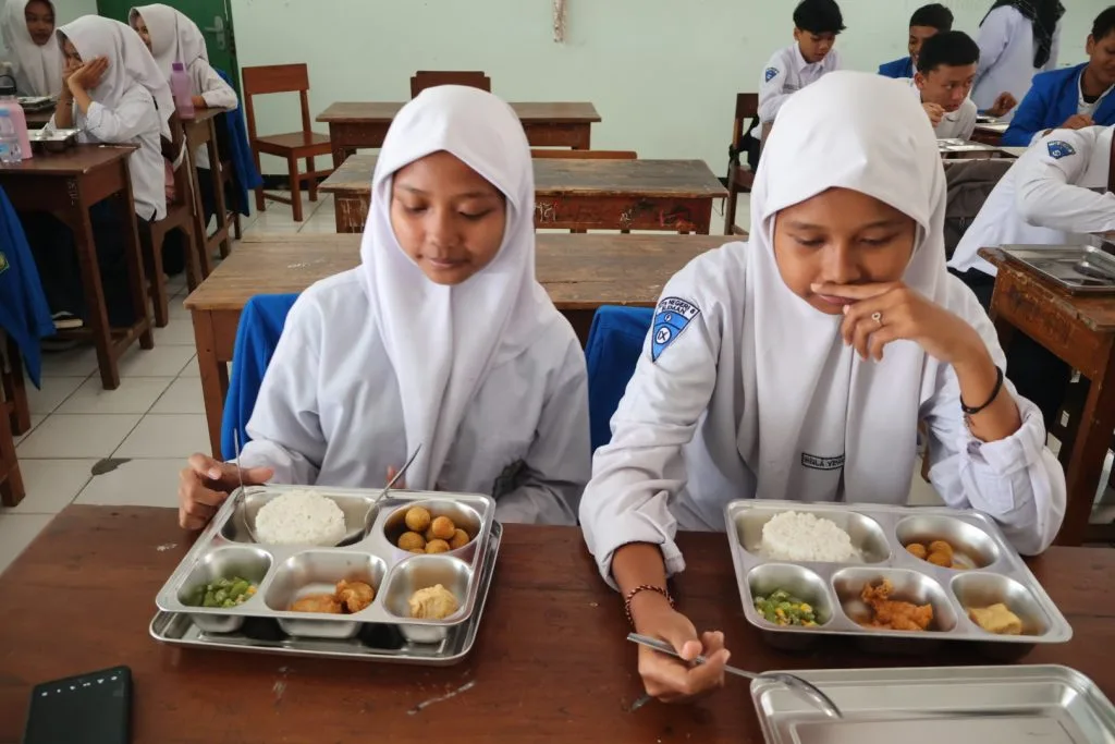 Lezat dan Bergizi, Menu Perdana MBG Disantap Habis oleh Siswa MTsN 8 Sleman