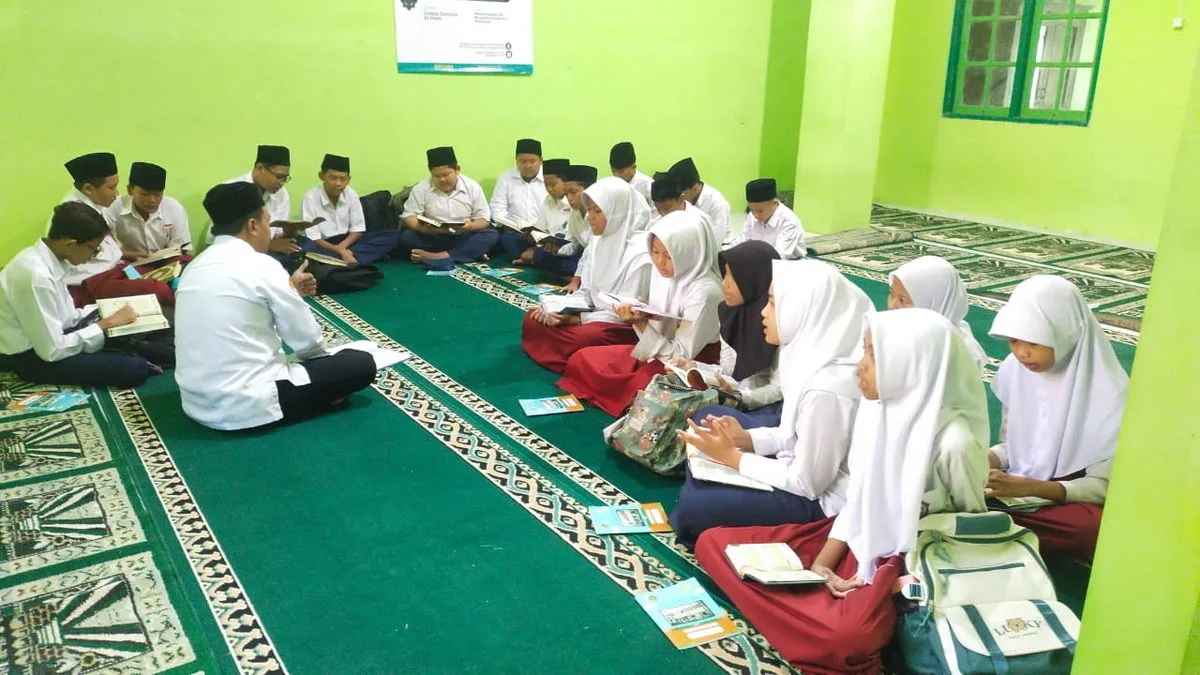 Perdana Digelar, Program Tahfidz Tahassus MTsN 9 Sleman Disambut Antusias Siswa
