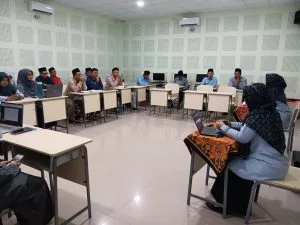 Menyambut Akhir Pekan, MTsN 9 Sleman Adakan Briefing Guru Pegawai