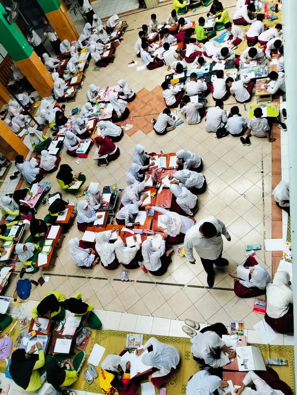 Kaligrafi, Siswa MIN 2 Sleman Ikuti Lomba Kaligrafi Semarakkan HUT RI