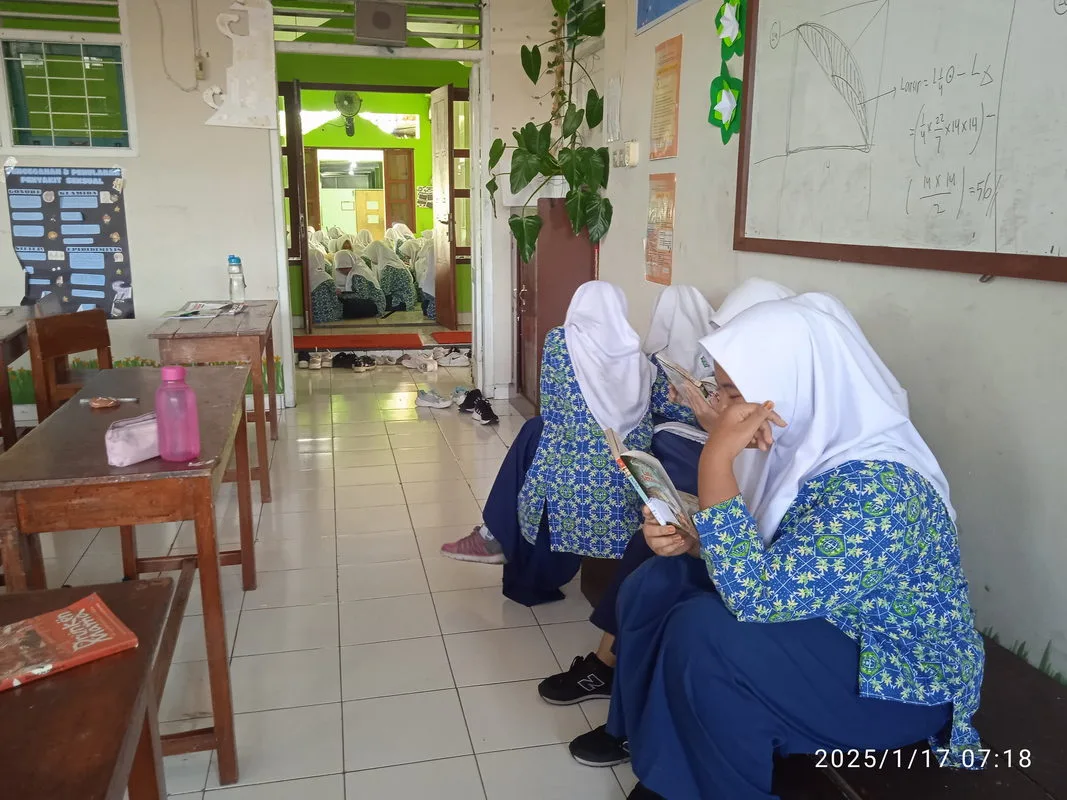 MTsN 6 Sleman Tumbuhkan Minat Membaca dengan Jumat Literasi