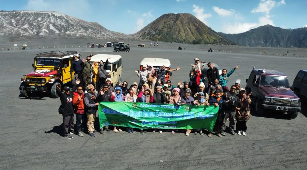 Hangatkan Kebersamaan, MTsN 4 Sleman Gelar Character Building di Bromo