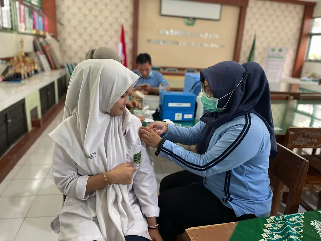 MTsN 10 Sleman Laksanakan Vaksinasi HPV, Perkuat Perlindungan Siswi dari Kanker Serviks