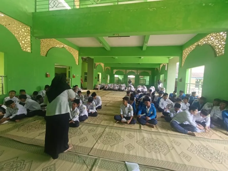 Dukung Pemerataan Pendidikan, MTsN 2 Sleman Gelar Sosialisasi Program Indonesia Pintar