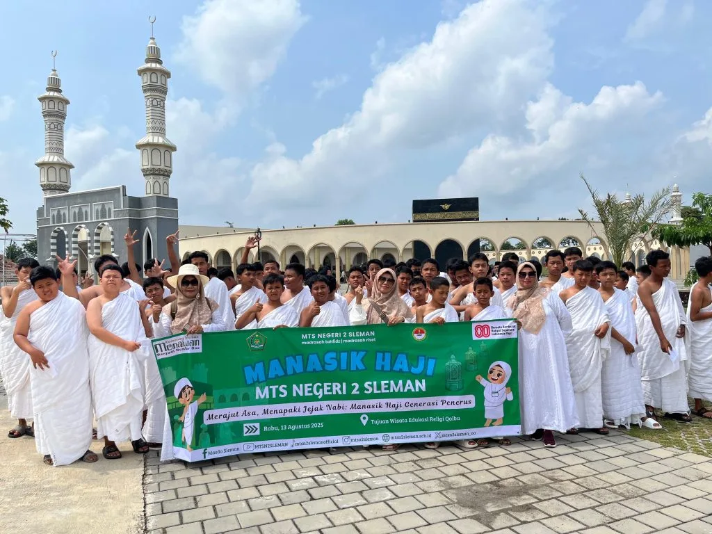 MTsN 2 Sleman Bawa Siswa Kelas 8 Rasakan Suasana Haji di Wisata Edukasi Religi Qolbu