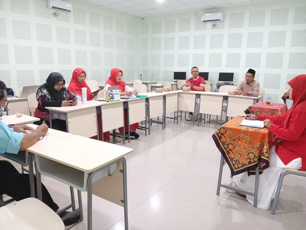 Kamad dan Waka MTsN 9 Sleman Gelar Rapat Koordinasi Persiapan Character Building dan Perpisahan Guru, Pegawai
