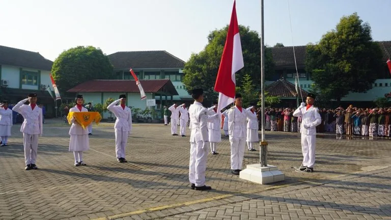 MAN 3 Sleman Gelar Upacara Bersama Peringatan HUT ke-80 Kemerdekaan RI