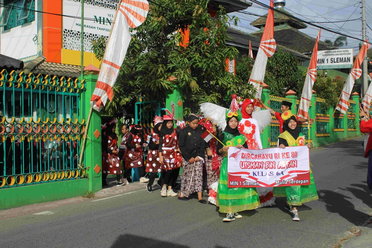 MIN 1 Sleman Gelar Kirab Budaya dan Lomba dalam Rangka HUT RI ke-80