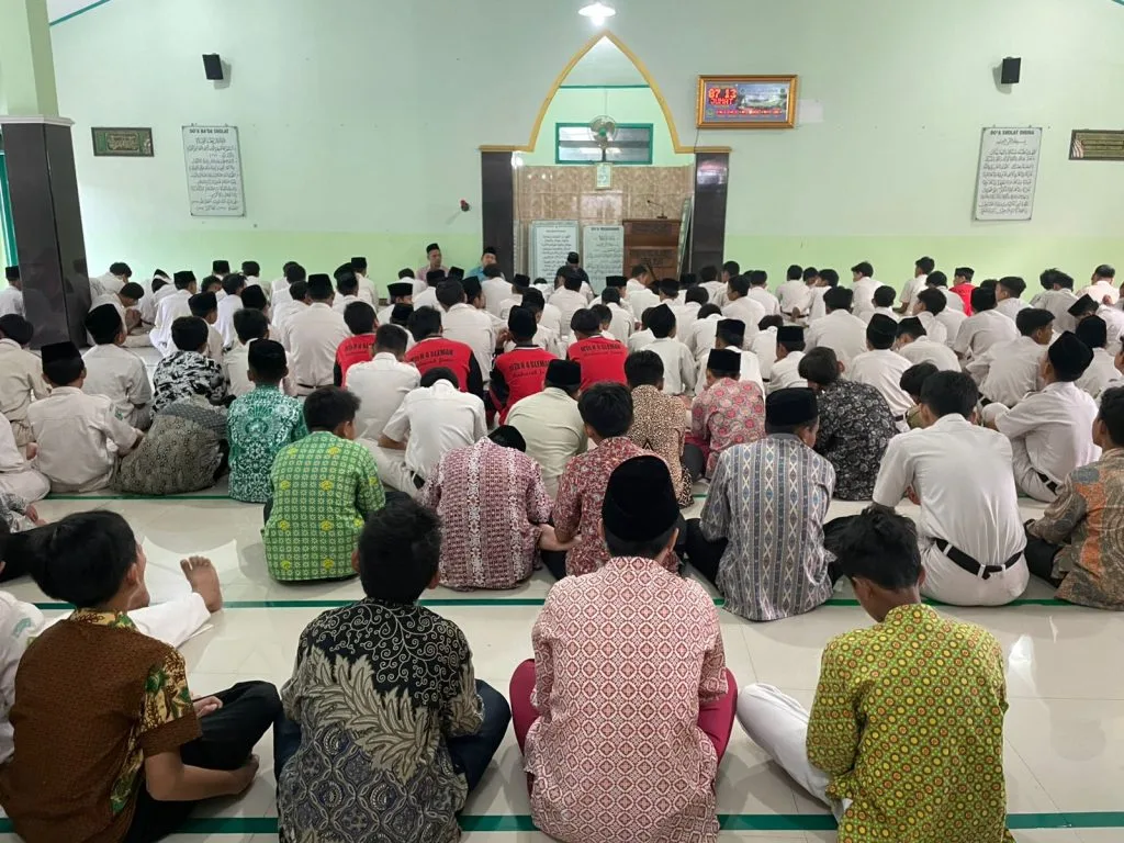 Penuh Khusyuk, MTsN 4 Sleman Gelar Jum’at Mujahadah Peringati HUT RI ke-80