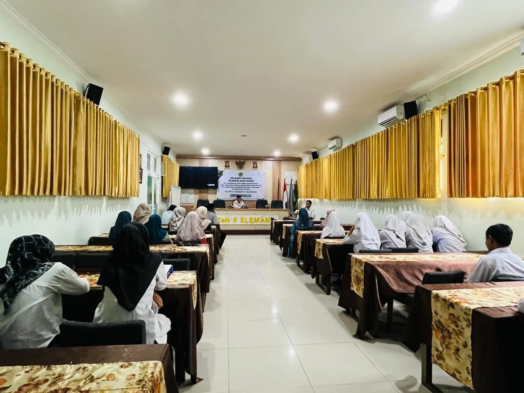 Tim Layanan SKS Adakan Koordinasi dengan Orang Tua Wali Siswa LBI