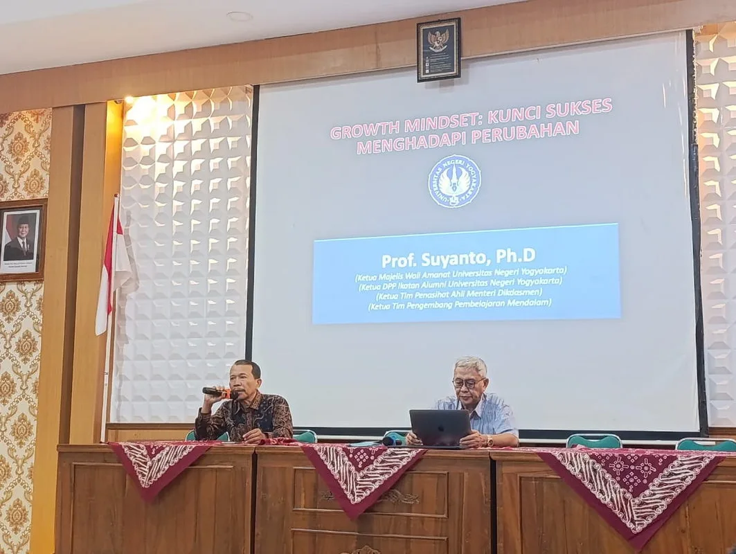 Kepala MTsN 2 Sleman Hadiri Penguatan School Leadership, Prof. Suyanto Tekankan Pentingnya Growth Mindset