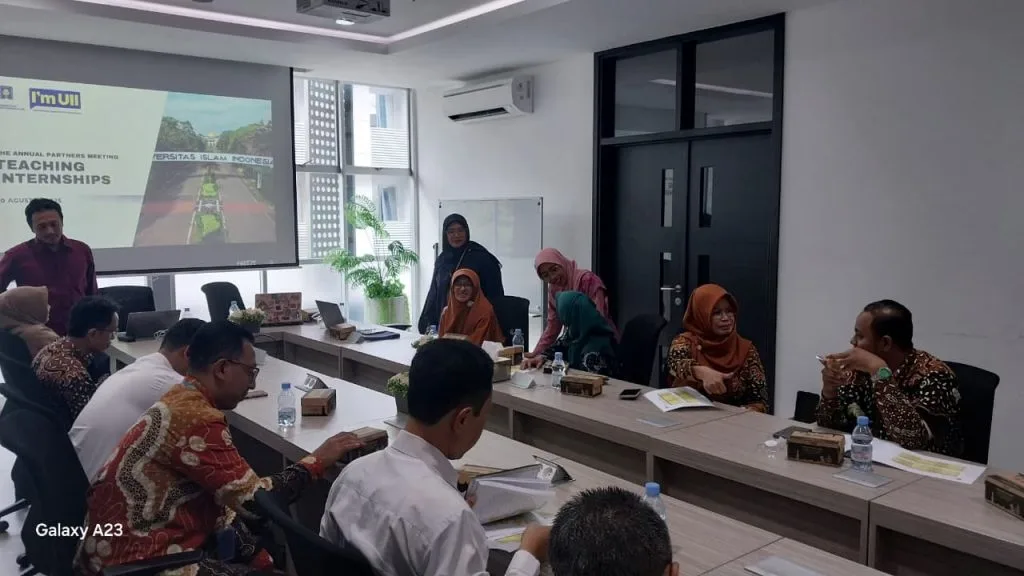 Waka Kurikulum MTsN 9 Sleman Ikuti Rapat Koordinasi Madrasah Mitra dengan Prodi PAI UII dalam Rangka Penerjunan Mahasiswa PPL