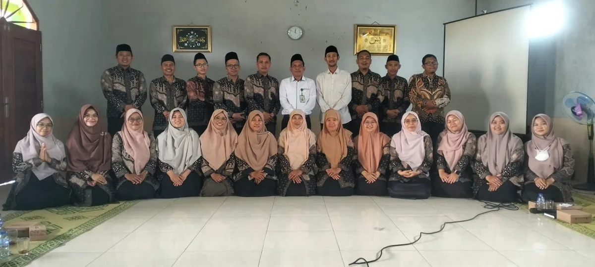 Guru MTsN 9 Sleman Ikuti MGMP Bahasa Arab di MTs Ummul Quro