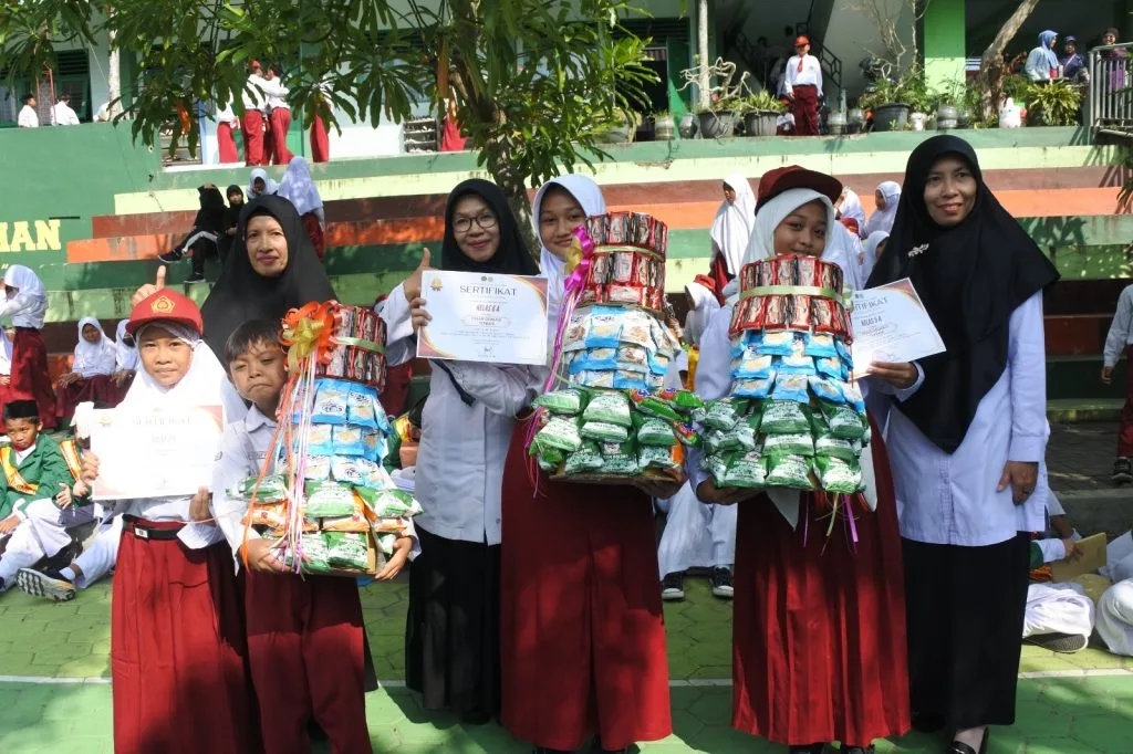 Apresiasi Pawai Budaya Terbaik Siswa-Siswi MIN 2 Sleman HUT RI ke-80