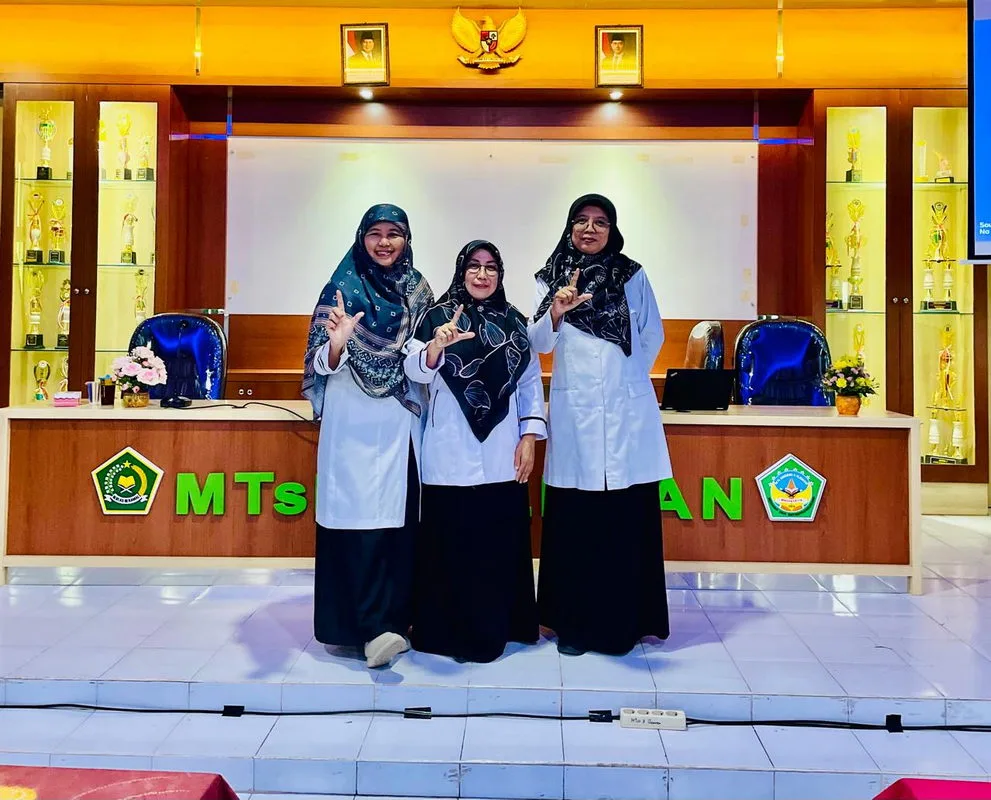 Guru MTsN 10 Sleman Ikuti MGMP Bahasa Indonesia Bahas Pemetaan Materi TKA