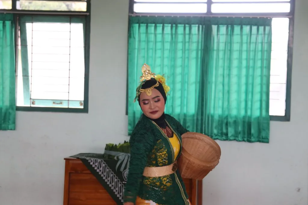 Tari Tumandang Gawe, Semarakkan Peletakan Batu Pertama MTsN 7 Sleman