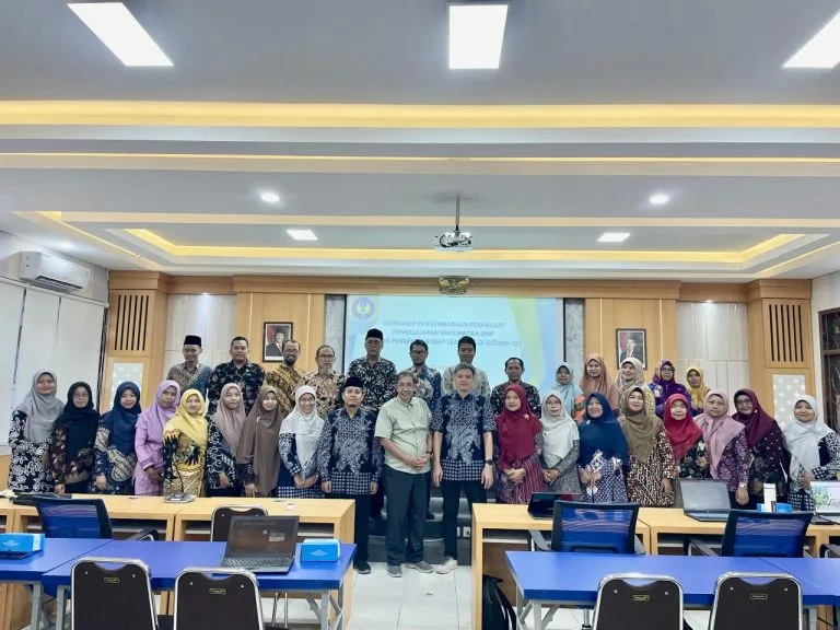 Guru MTsN 10 Sleman Ikuti Workshop Pembelajaran Matematika di UNY
