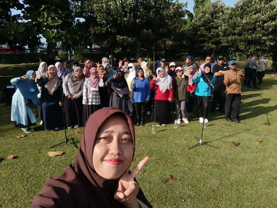 Guru MTsN 8 Sleman Ikuti Gladi Bersih Tim Paduan Suara HUT RI ke-80 Kapanewon Prambanan