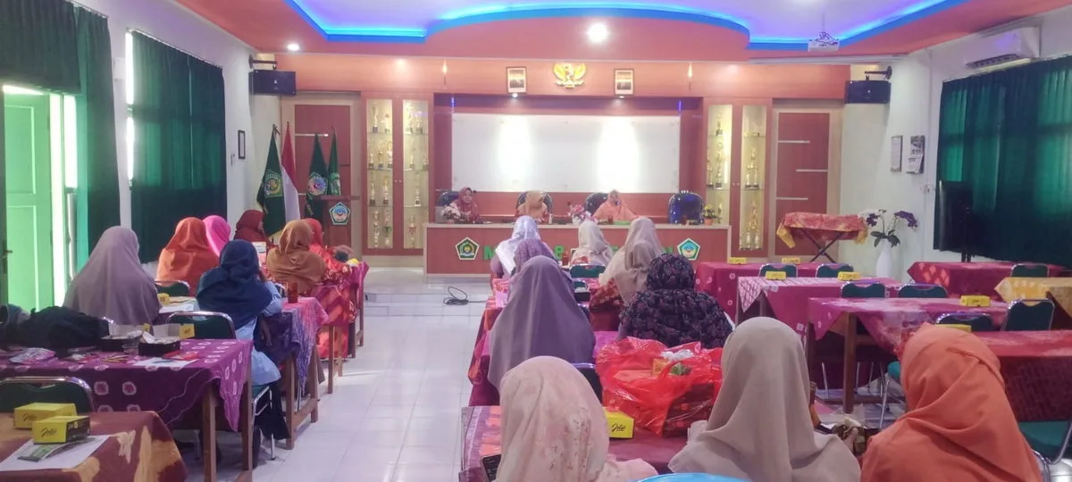 Pertemuan Rutin Dharma Wanita MTsN 8 Sleman, Ajak Anggota Tingkatkan Dukungan untuk Suami