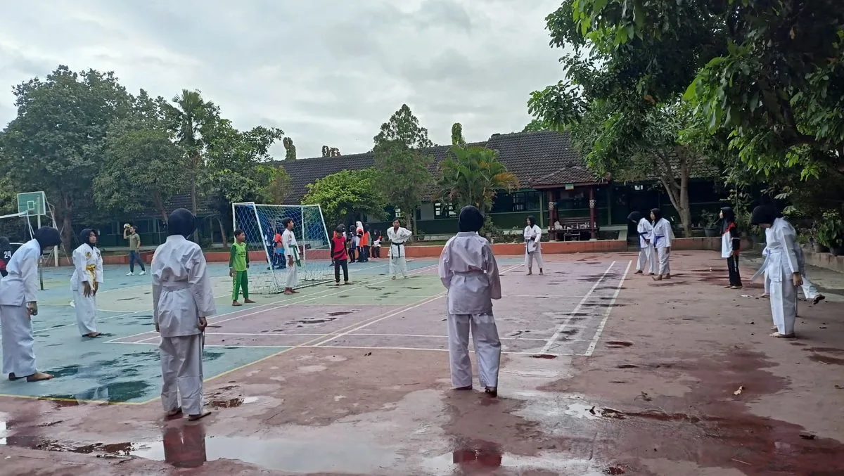 Ekstrakurikuler Karate MTsN 8 Sleman Disambut Antusias Siswa