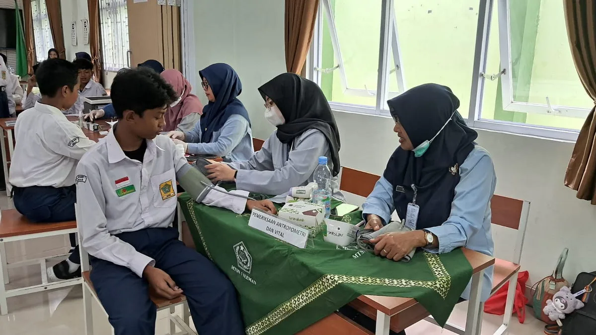 Peduli Kesehatan Sejak Dini, MTsN 1 Sleman Lakukan Cek Golongan Darah Murid Kelas VII