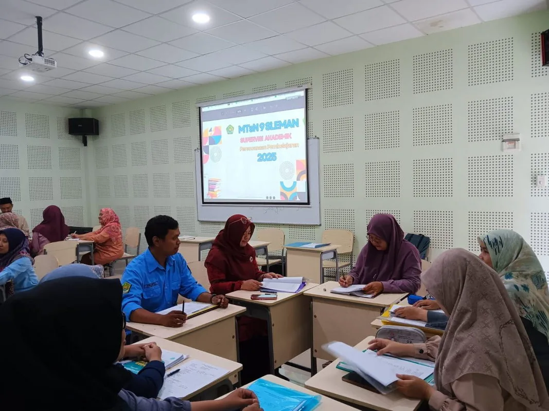 Supervisi Perencanaan Pembelajaran Guru MTsN 9 Sleman Semester Ganjil 2025/2026