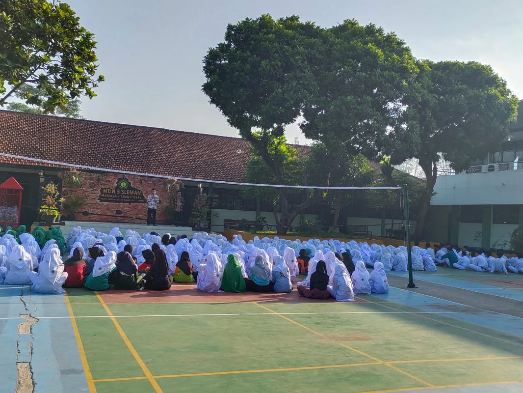 Cegah Anarki, MTs Negeri 3 Sleman Gelar Apel Pagi