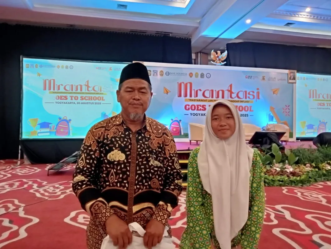 Guru dan Siswa MAN 5 Sleman Ikuti Mrantasi Goes to School: Masyarakat lan Pedagang Tanggap Inflasi