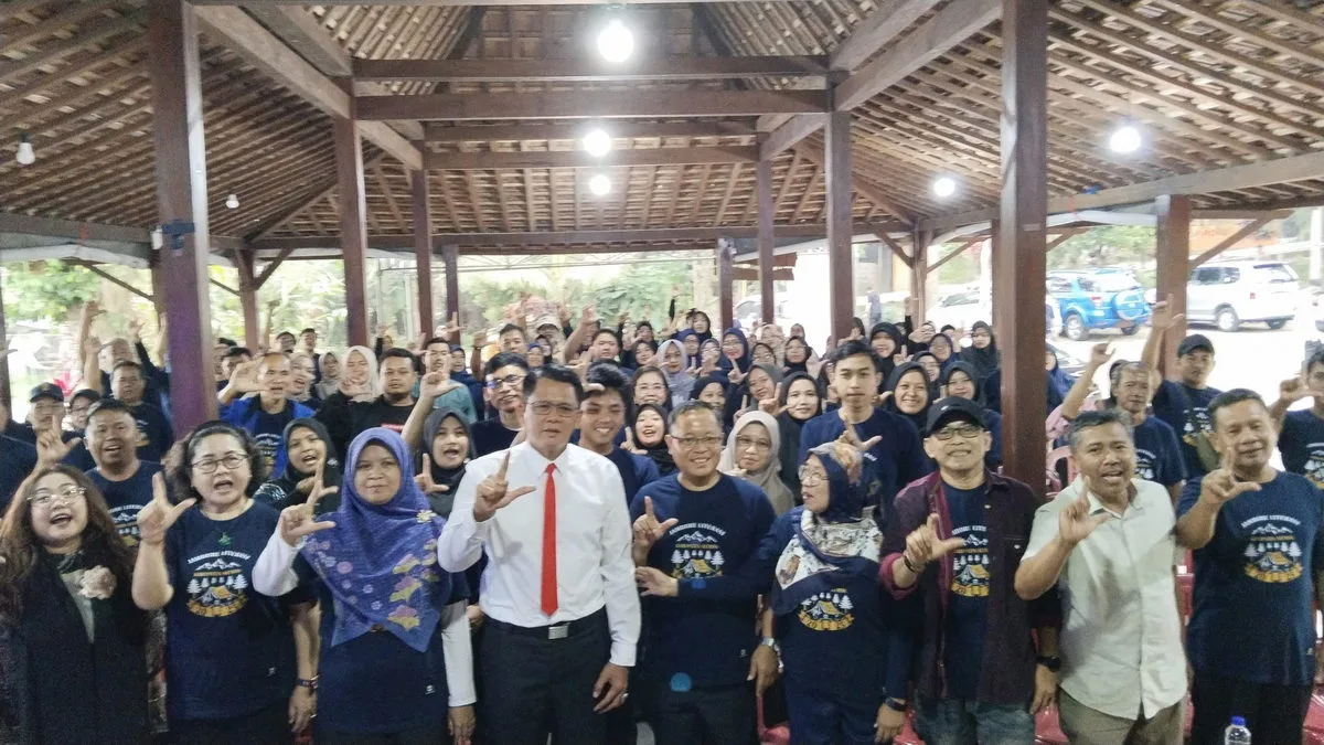 Titiek Rokhawati Wakili MTsN 1 Sleman dalam Jambore Literasi Sleman 2025