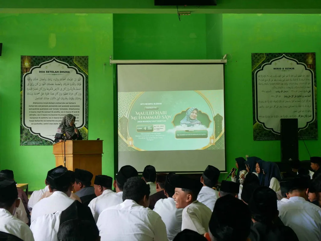 Teladani Akhlak Rasulullah, MTsN 2 Sleman Gelar Pengajian Maulid Nabi